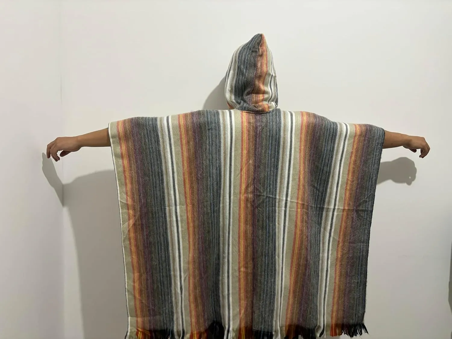 ALPAKITAS Premium Alpaca Wool Poncho for men and women  Western Hooded Cape for Men & Women  Soft & Warm Mexican ponchos