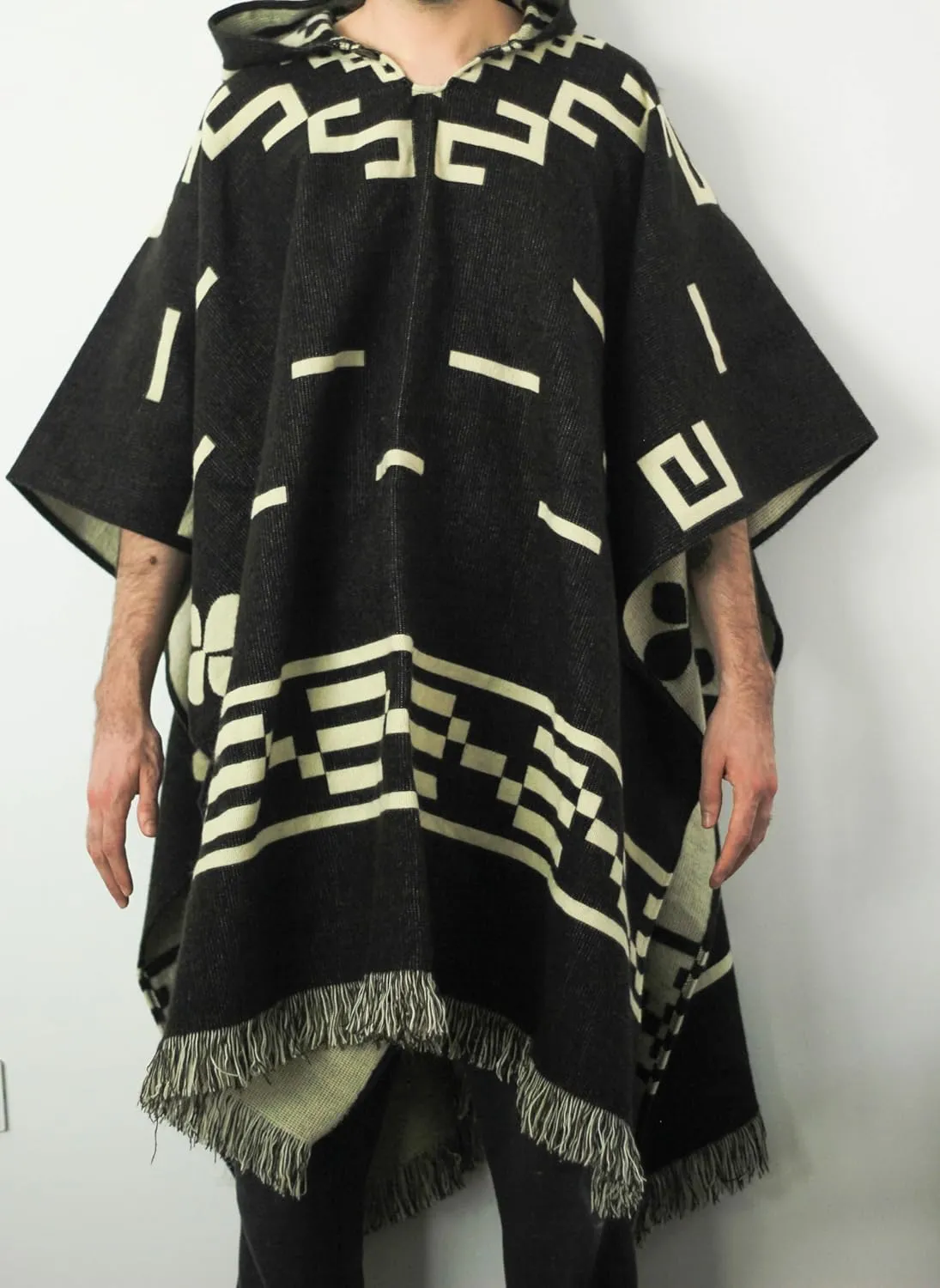 ALPAKITAS Premium Alpaca Wool Poncho for men and women  Western Hooded Cape for Men & Women  Soft & Warm Mexican ponchos