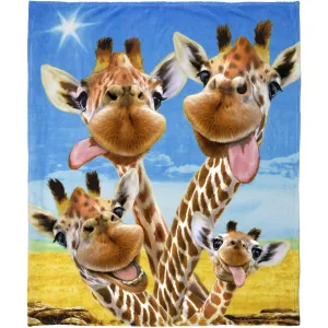 Giraffe Selfie Super Soft Plush Fleece Throw Blanket