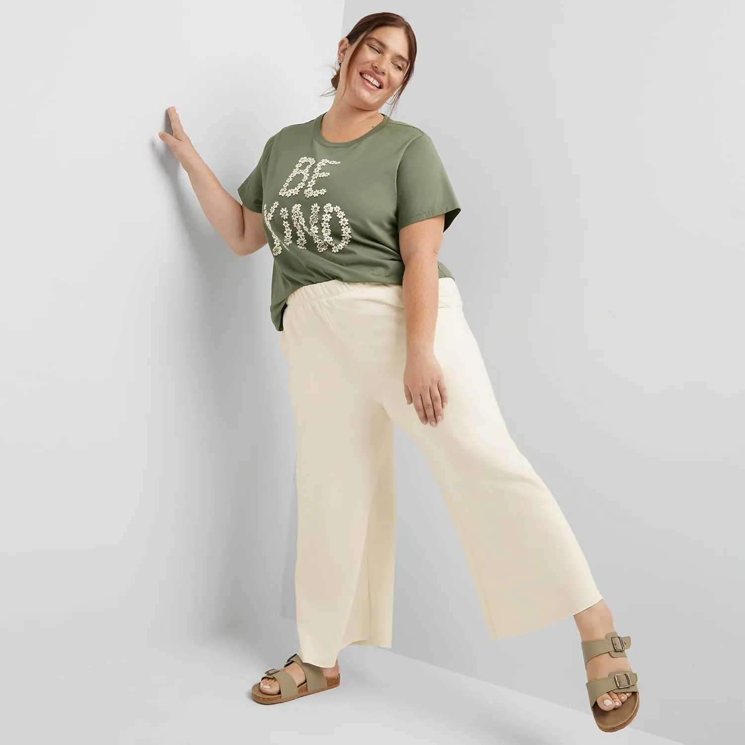Hanes Women's Originals Wide Leg Crop Pants, Retro Lightweight French Terry Pants, 25