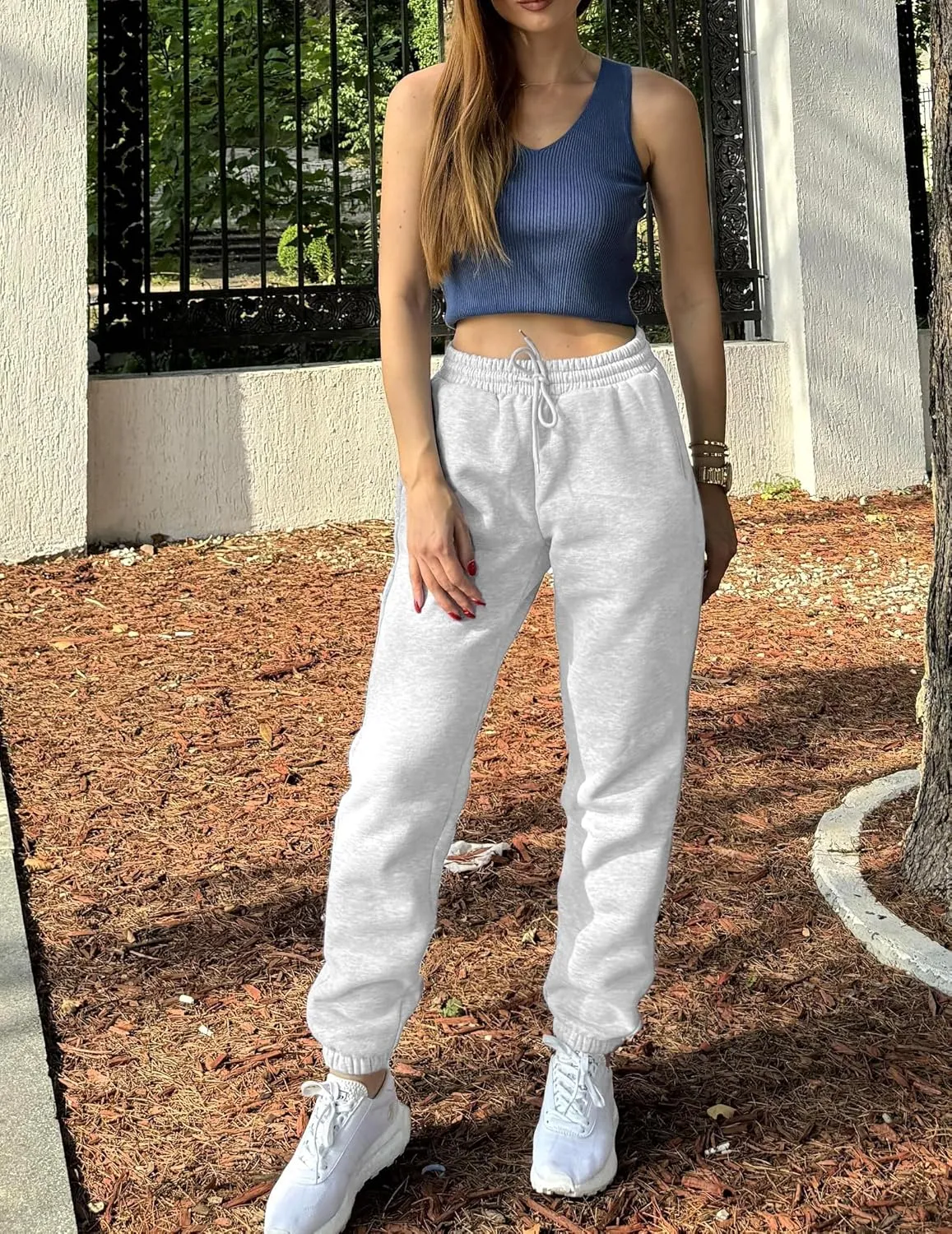 PINSPARK Women's Fleece Lined Sweatpants Winter Joggers Athletic Pants Casual Thick Warm Trousers Pockets